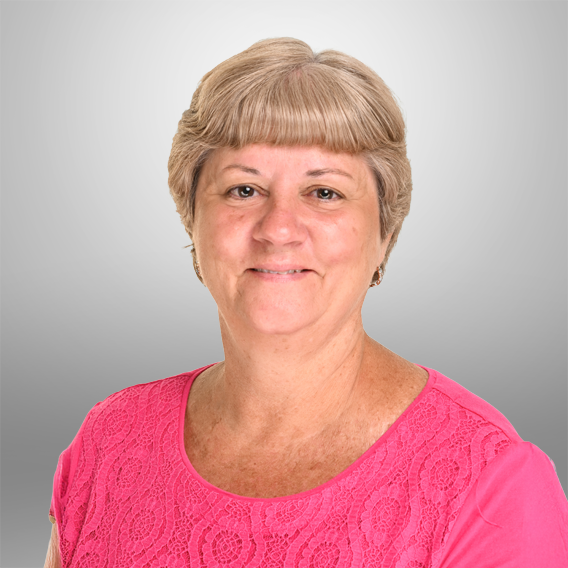 Karen Shealer headshot